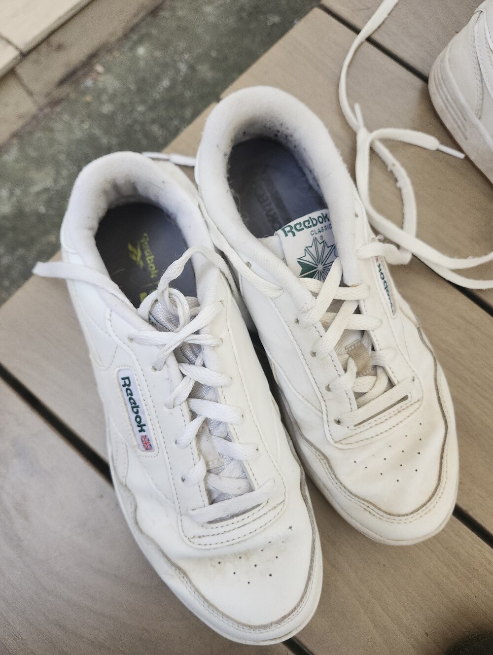 Reebok White Leather Womens Low-Top Sneakers